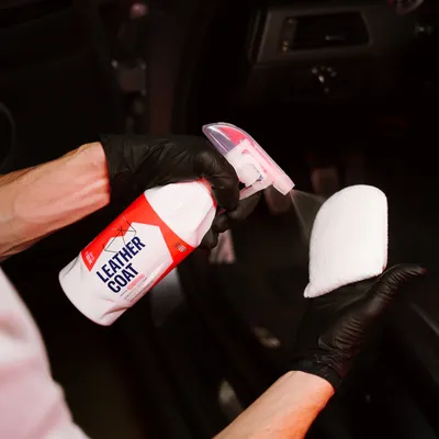 קונדישנר למשטחי עור – GYEON Q² Leather Coat