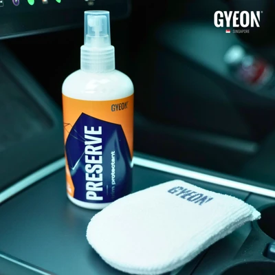 נוזל הגנה לפלסטיק וגומי – GYEON Q²M Preserve
