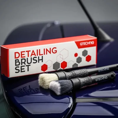 זוג מברשות דיטיילינג - Gtechniq Detailing Brush Set