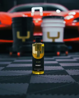 שמפו לרכב חומצי 3 ב-1 - Yum Reset