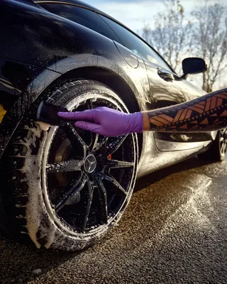 מנקה צמיגים וגומי חיצוני - Yum Undress