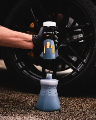 מנקה גלגלים בהקצפה - YUM WHEEL FOAM