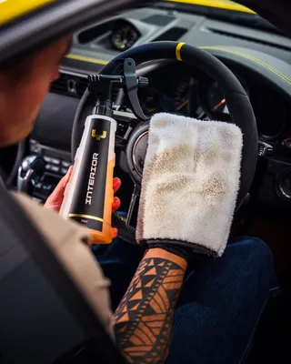 Yum Interior - חומר ניקוי פנים פלסטיקה/עור/בד/אלקנטרה