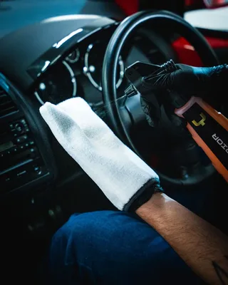 פד לניקוי פנים הרכב - yum EXFOLIATOR mitt